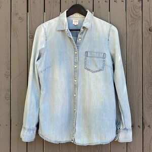 J. Crew Classic “Perfect Fit” Chambray Shirt: Sz. M Medium